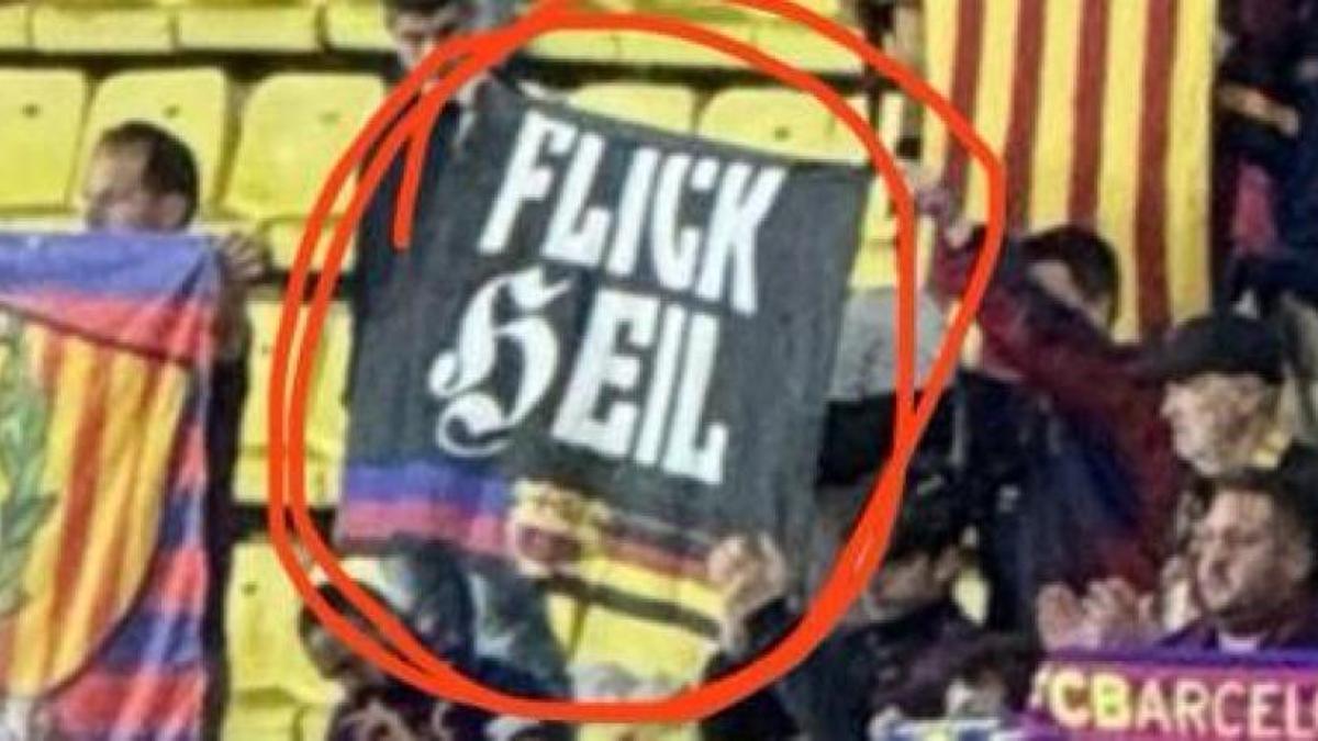 Pancarta de reminiscencias nazis mostrada por aficionados culés en Mónaco.