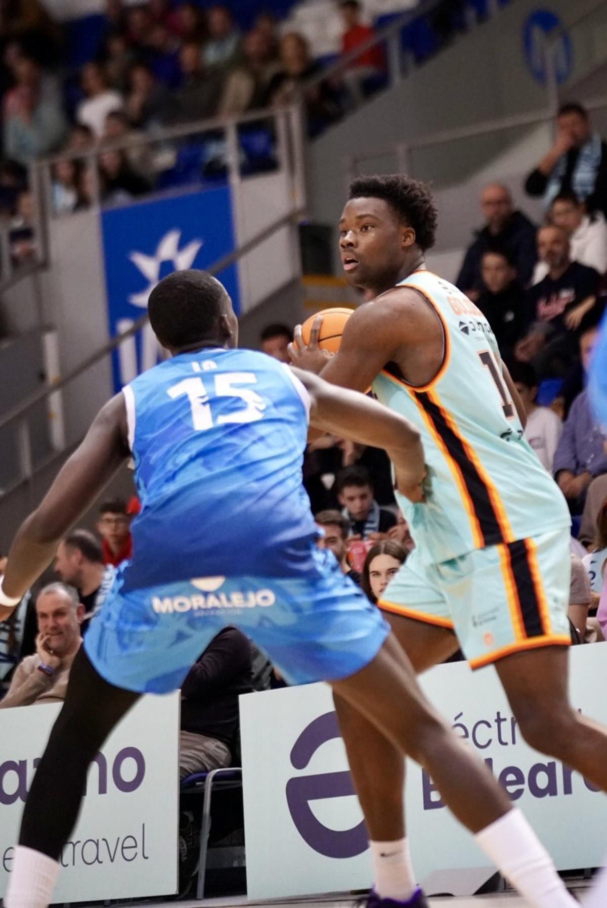 Golden Dike, durante el partido ante el Zamora.