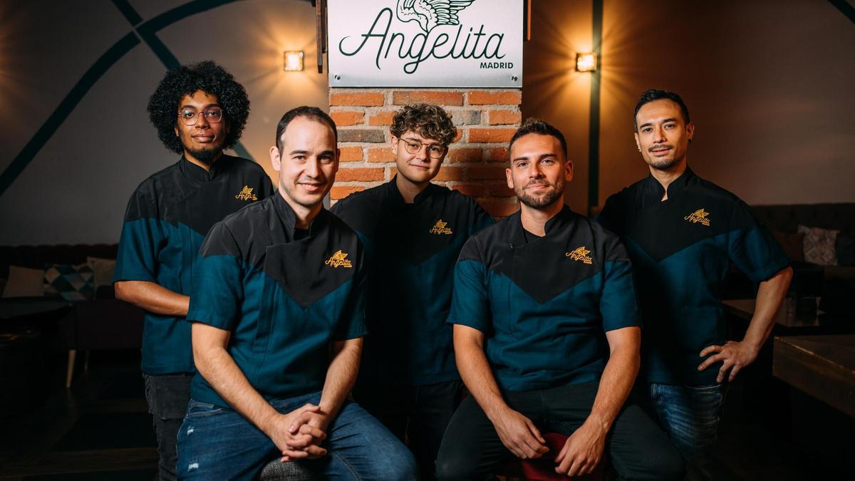 El equipo de la coctelería Angelita Madrid.