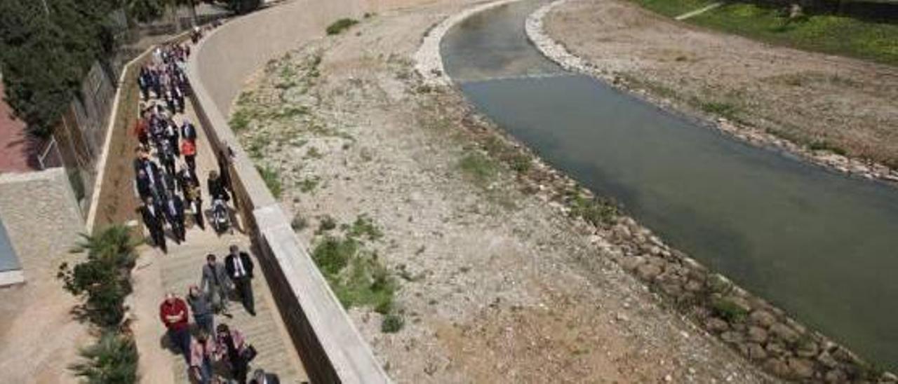 Encauzamiento del río Serpis a su paso por Gandia.