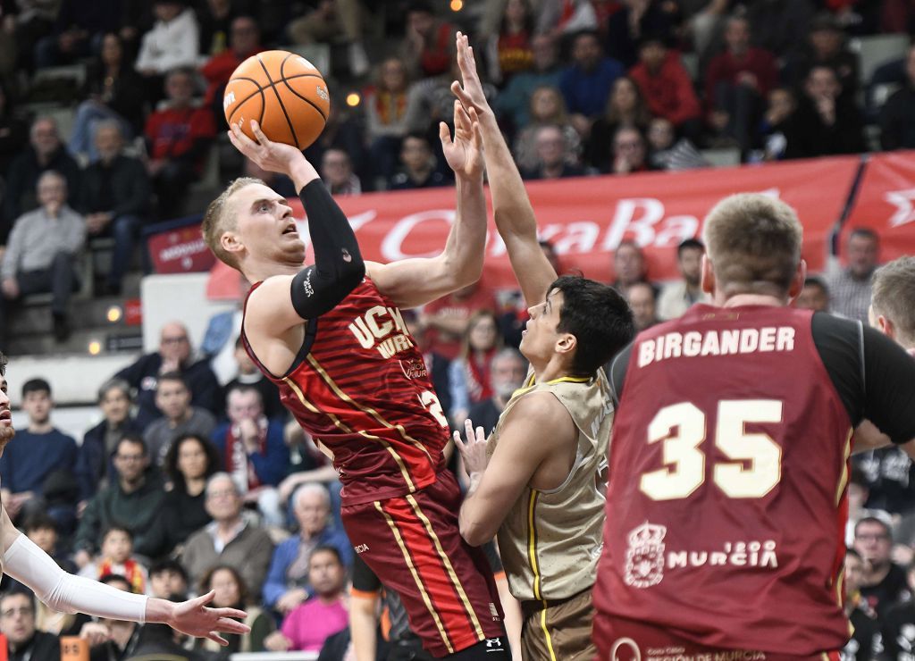 Todas las imágenes del partido del UCAM Murcia contra el Bàsquet Girona