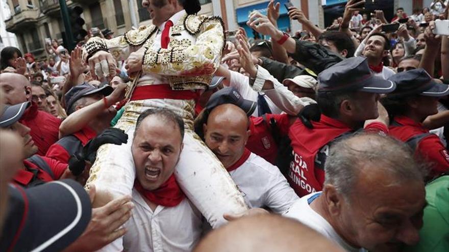 Despedida de Padilla a hombros