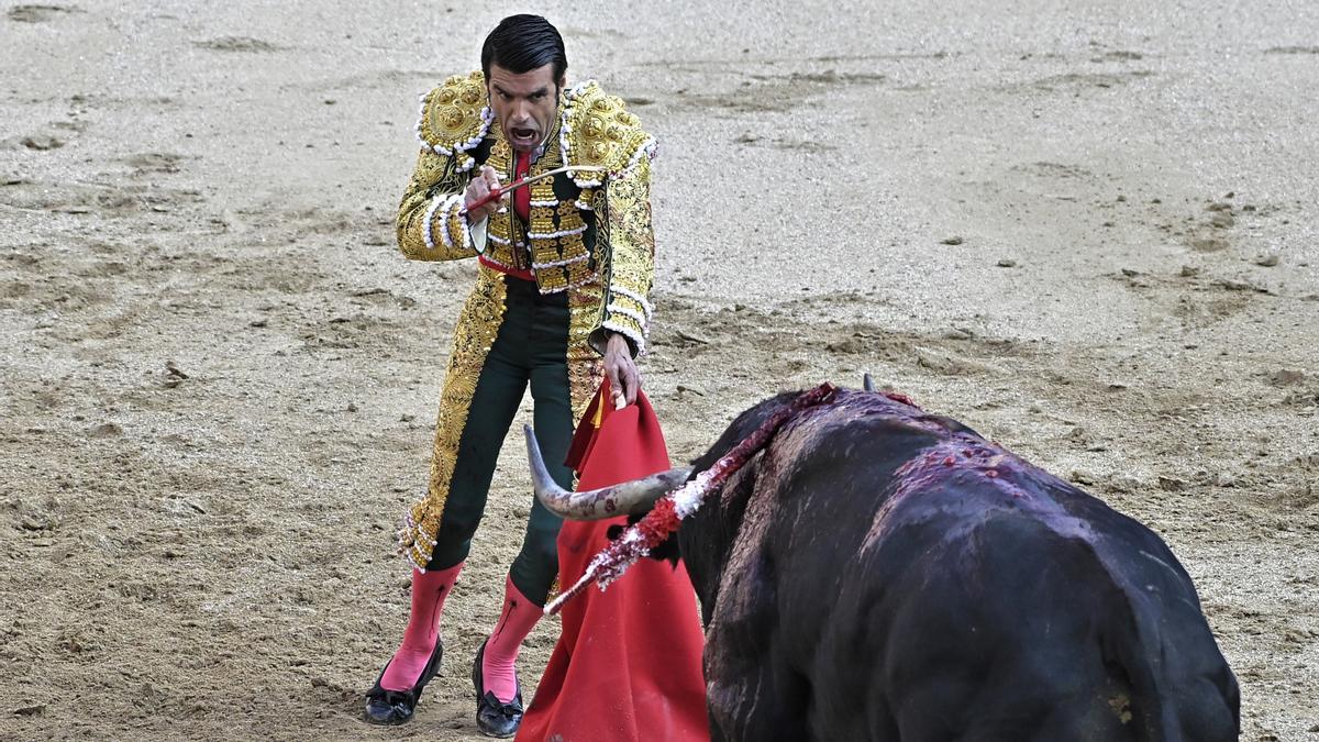 Profesionales taurinos califican de “vergonzosa” y “dictatorial” la decisión de Urtasun