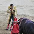 Archivo - Emilio de Justo durante su faena en la plaza de toros de las Ventas en la feria de San Isidro