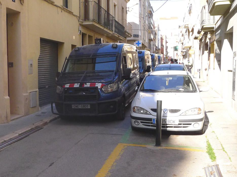 Operatiu antidroga en un carrer del centre de Figueres