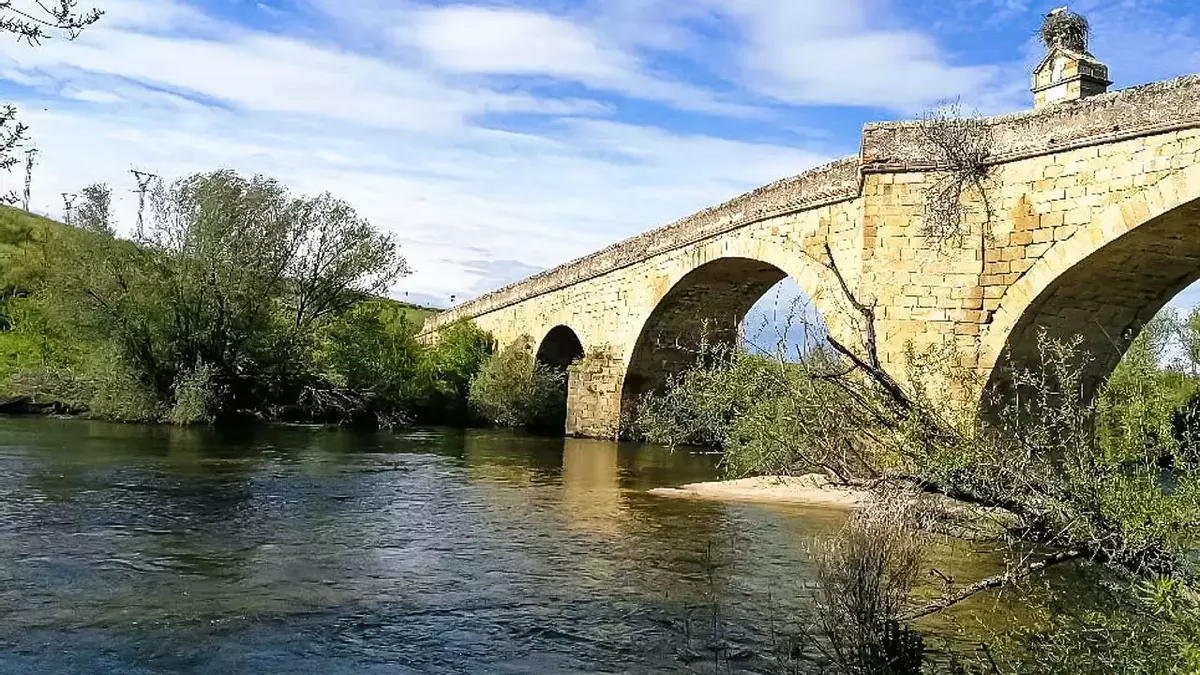 Zona del centenario Puente de Galisteo, donde se produjo el accidente.