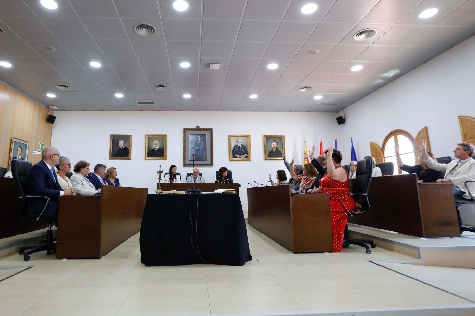 Galería de imágenes de la toma de posesión de Vicent Roig como alcalde de Sant Josep