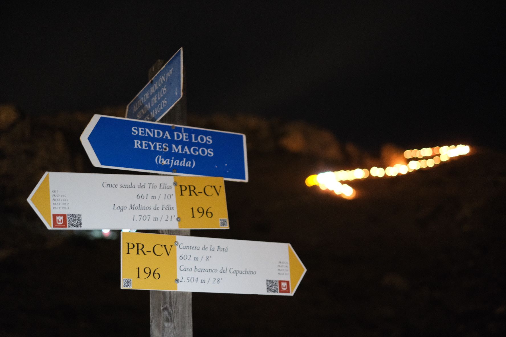 Bajada de antorchas del monte Bolón de Elda en la noche de Reyes