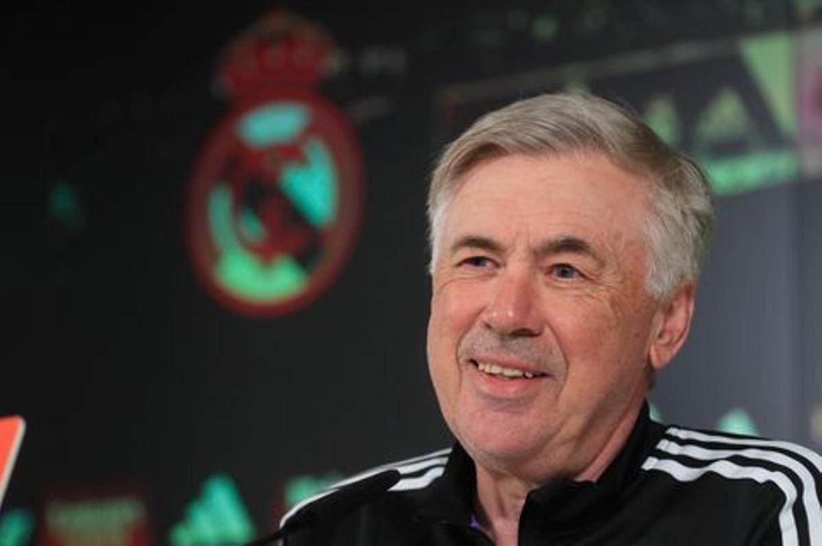 Ancelotti durante una rueda de prensa