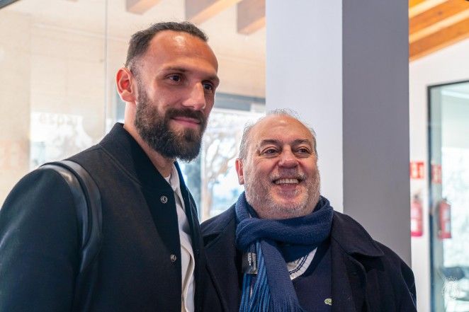 Los Alfonsinos visitan a los jugadores del Real Mallorca