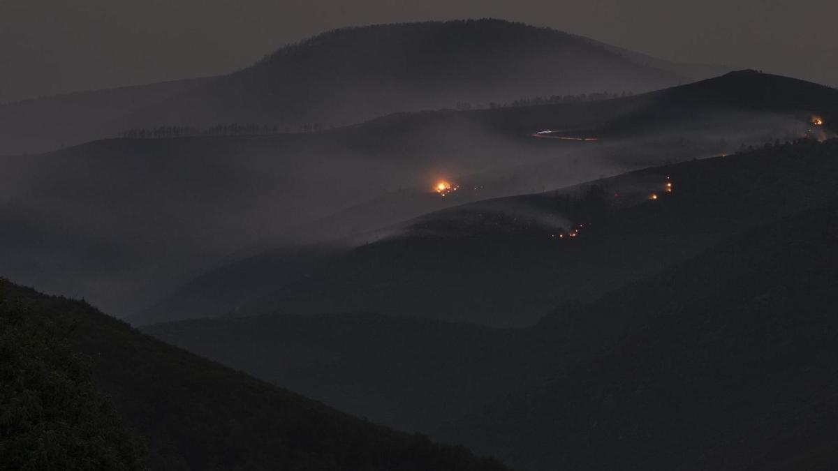 Un incendio forestal en Chandrexa de Queixa el pasado verano.