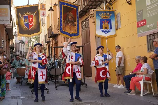 Búscate en la entrada infantil de Moros y Cristianos de Ontinyent