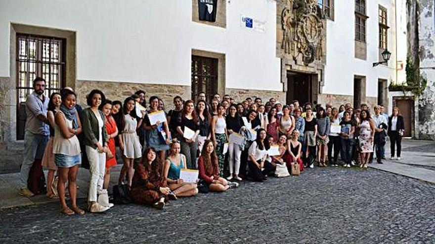 Conclúen os cursos de lingua galega da RAG