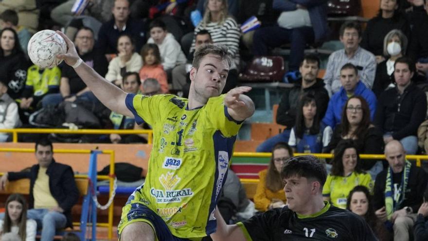 El Balonmano Zamora quiere un derbi sin sobresaltos ante BM Ciudad de Salamanca en el pabellón Río Tormes