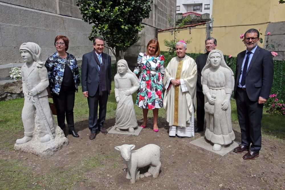 El obispo Quinteiro Fiuza bendice la escultura donada por la Diputación: "Forma ya parte de la historia de Vigo"