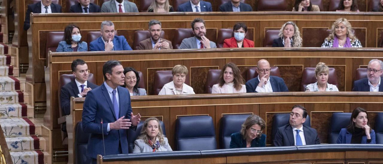 Pedro Sánchez dirigint-se ahir als diputats. | EUROPA PRESS