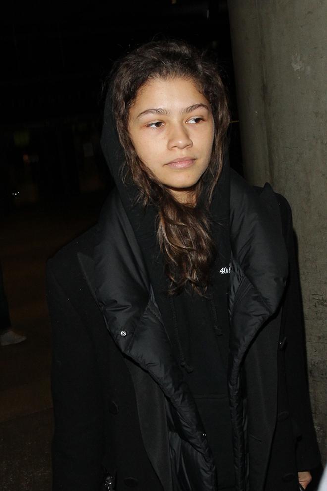 Zendaya sin maquillaje en el aeropuerto de Los Ángeles