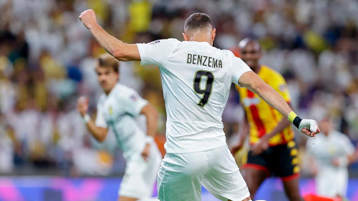 ¡Benzema ya golea en Arabia! En su debut con el Al-Ittihad marcó este golazo...
