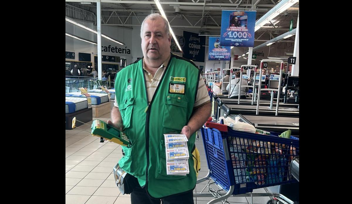 Victor Manuel Hernández Robaina, agente vendedor de la ONCE