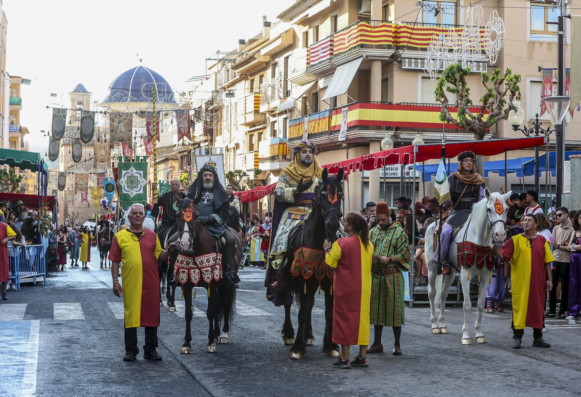 Guerrilla y Embajada Mora por las fiestas de Ibi