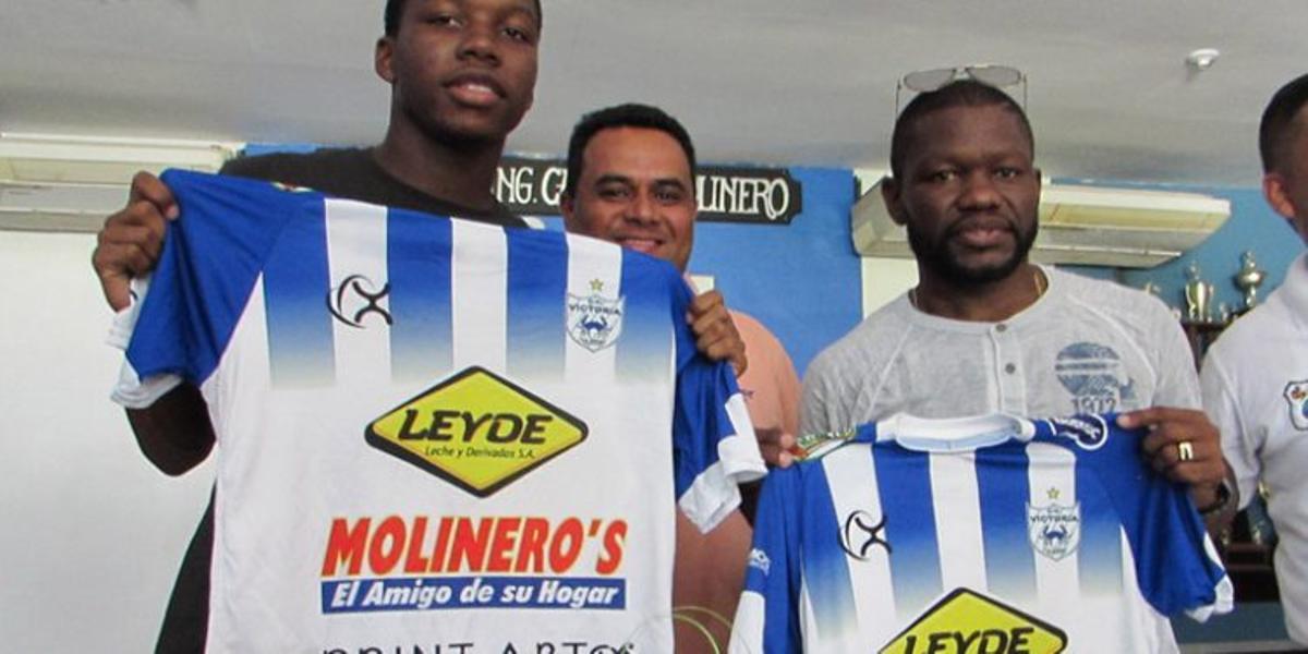 Milton Josué y Tyson Núñez en el CD Victoria de la Segunda División de Honduras, 2019