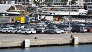 Vehículos almacenados en el puerto de Ibiza