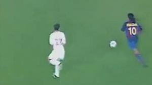 Vídeo del gol que va marcar Ronaldinho en el debut al Camp Nou.