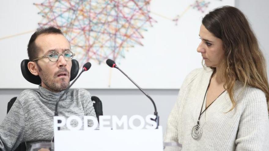 Pablo Echenique y Noelia Vera durante la rueda de prensa.