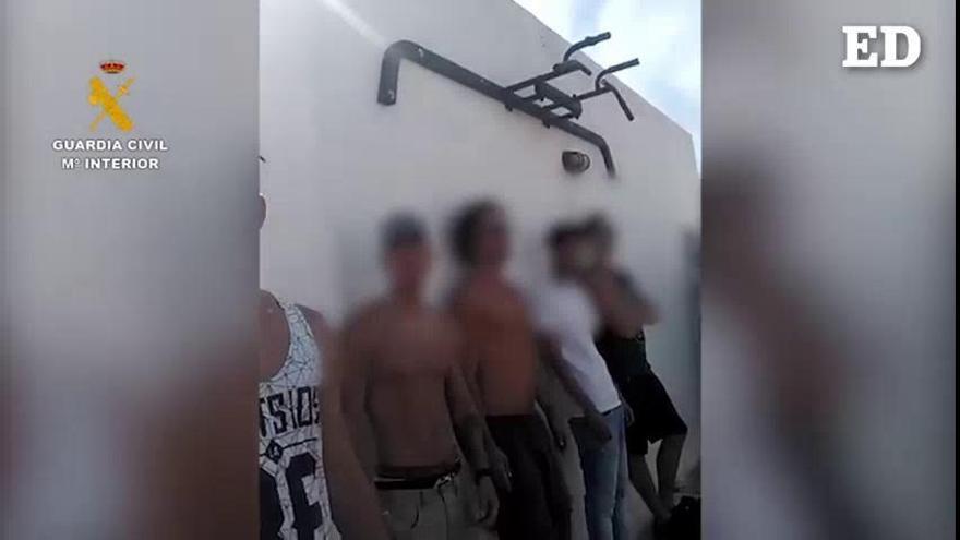 Vídeo | Desconfinamiento: Denuncian a ocho personas por hacer una chuletada en una azotea en Canarias