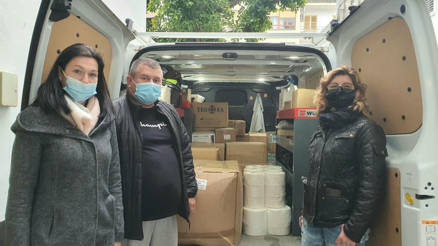 La Policlínica y la Fundación Julián Vilás Ferrer de Ibiza envían 50 cajas de ayuda humanitaria a Ucrania