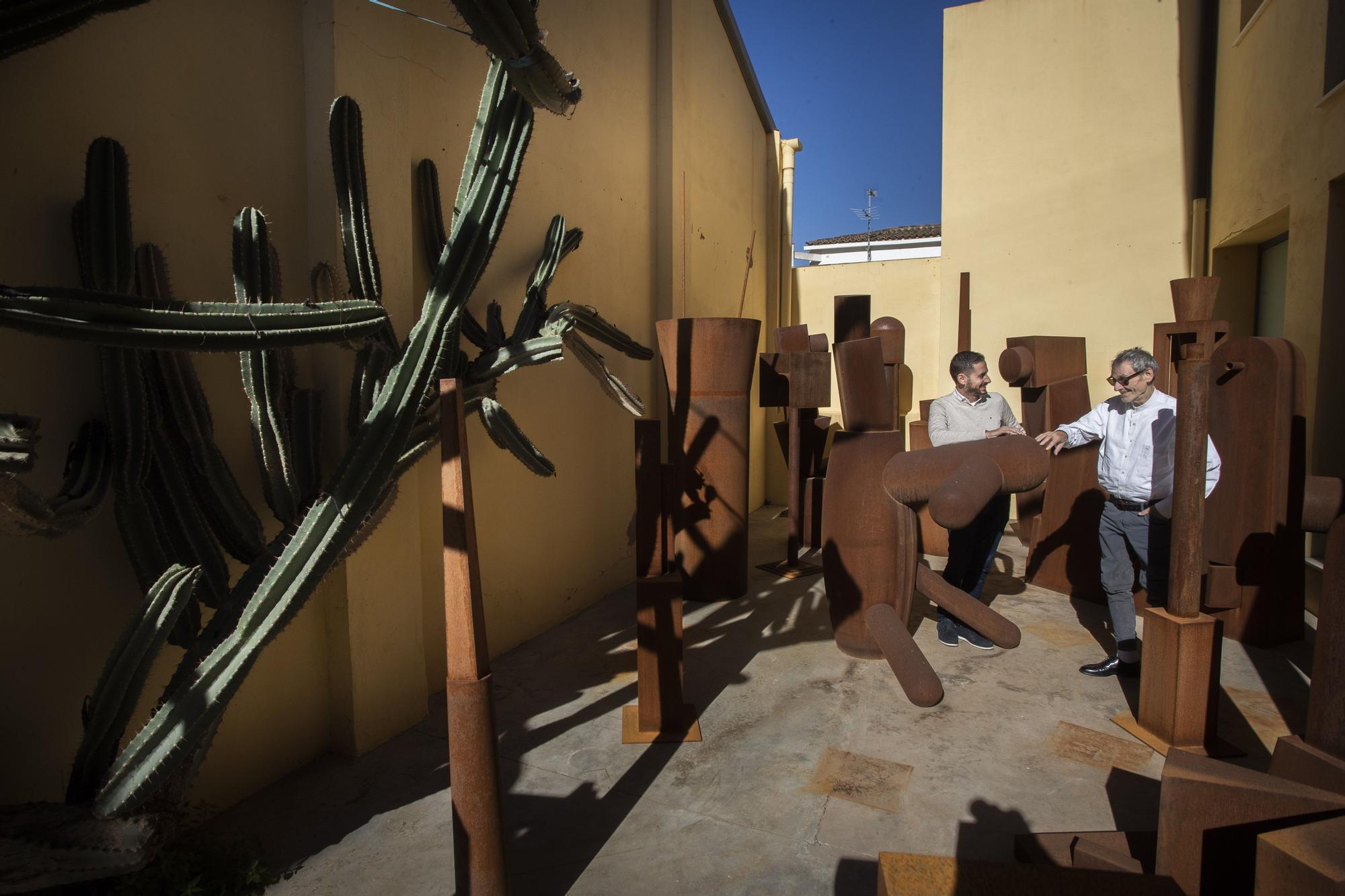 Mique Navarro abre las puertas de su taller a Levante-EMV para mostrar la futura sede de la fundación que lleva su nombre,