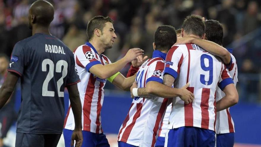 El Atlético golea al Olympiacos y vuela a octavos