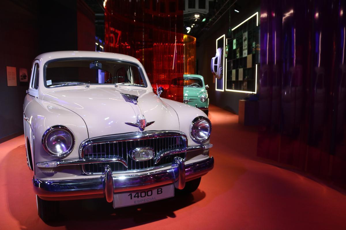 Aspecto de la exposición que Seat ha organizado en el salón Automobile para conmemorar el 70 aniversario de la producción de coches