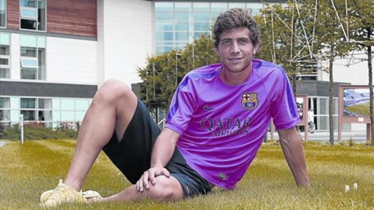 Sergi Roberto posa en un momento de sosiego, en la concentración que el Barça está realizando en Inglaterra.