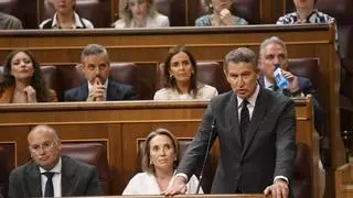 Feijóo tacha a Sánchez de "peligro para la democracia" y el presidente evita entrar a hablar de casos judiciales