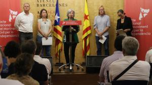 La líder de lANC, Dolors Feliu, intervenint en la presentació del Pacte Nacional pel Moviment Civil per la Independència amb representants dÒmnium, el CxR, lAMI i la Intersindical