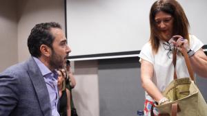 Leire Díez en la rueda de prensa que ha ofrecido y ha aparecido Víctor de Aldama.