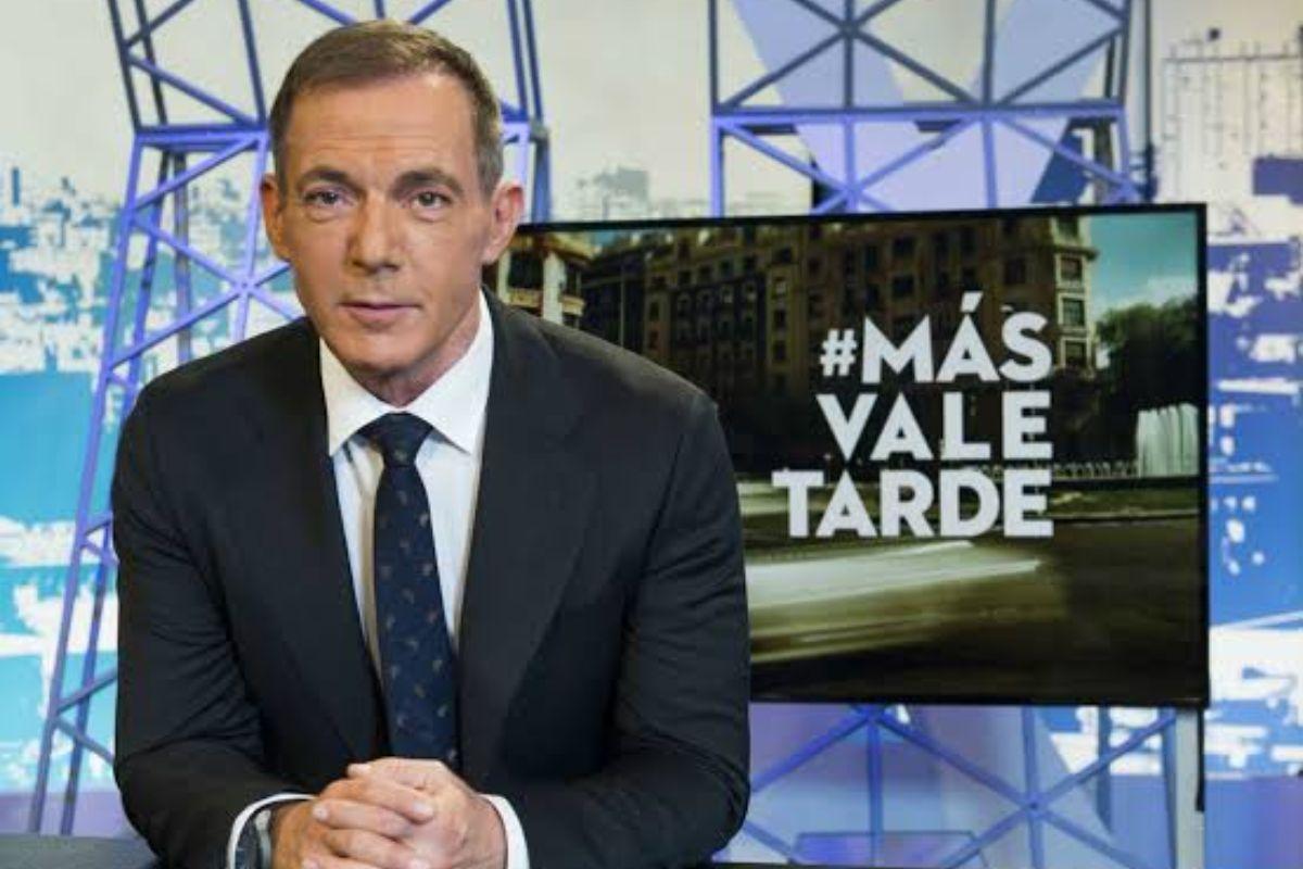 Hilario Pino en una foto promocional para el progrma Más vale tarde de LaSexta