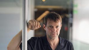 L’arquitecte paisatgista belga Bas Smets urgeix a Barcelona a arrencar el ciment del Fòrum: "A la tarda pot estar a 50 graus, fins i tot a 60"