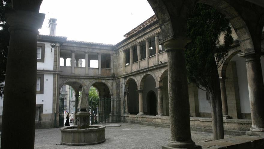 El claustro del colegio de San Nicolás.