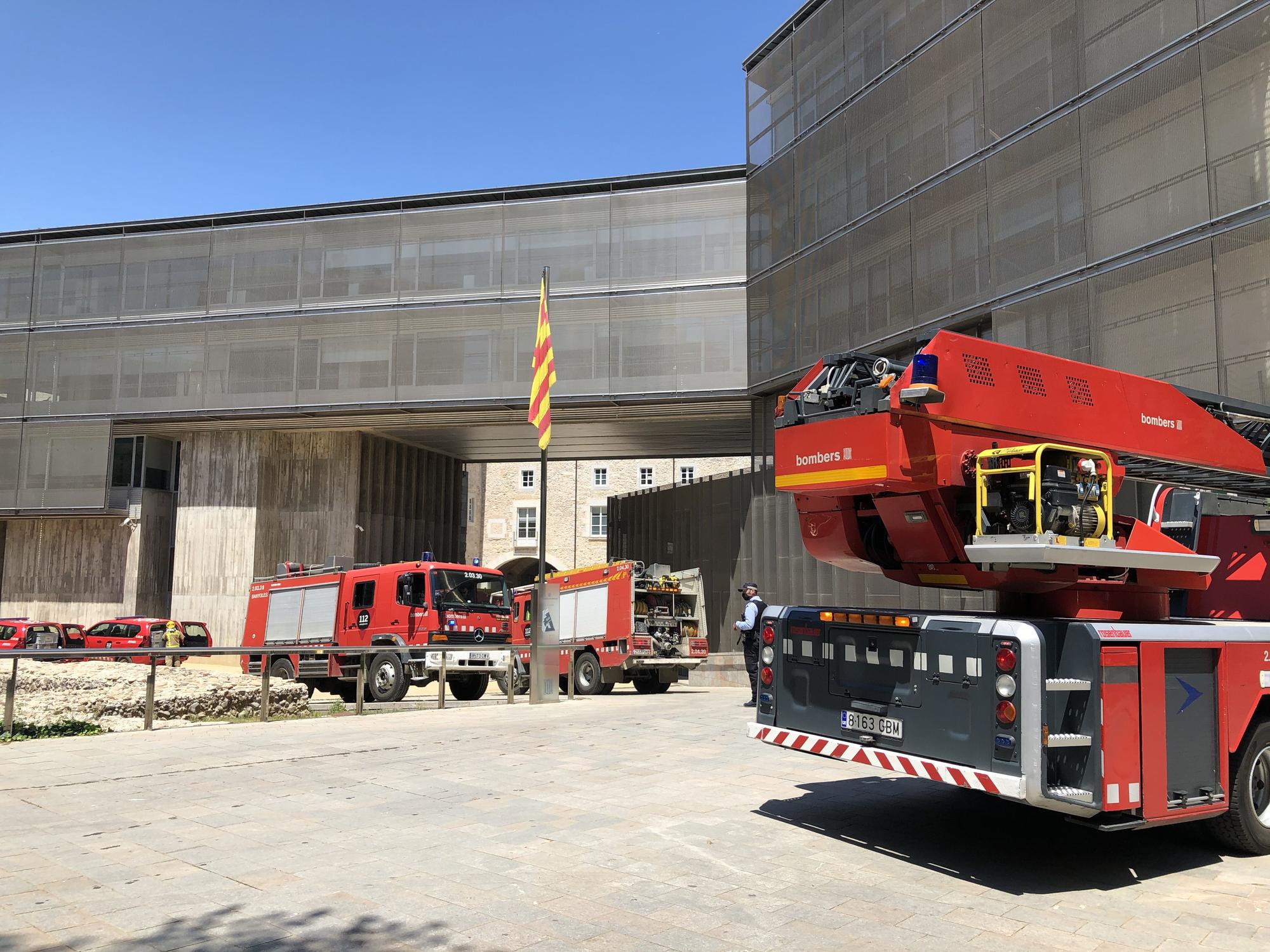 Evacuen els treballadors de la seu de Generalitat de Girona per una alarma d'incendi