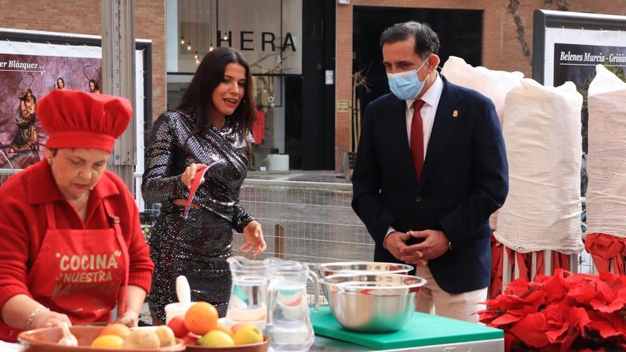 &#039;Cocina nuestra Navidad&#039; lleva los sabores murcianos tradicionales a la Plaza Romea