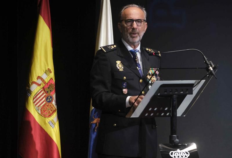 Acto de la Policía Nacional en el Teatro Guimerá