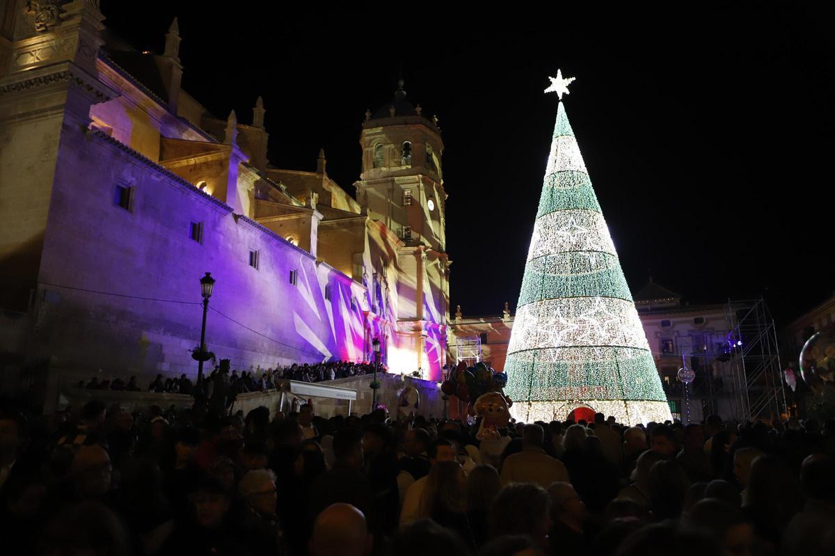 La Plaza de España se llena de actos por Navidad.
