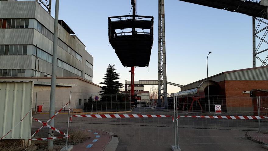 Hacen un butrón para robar cobre en la central térmica de Andorra