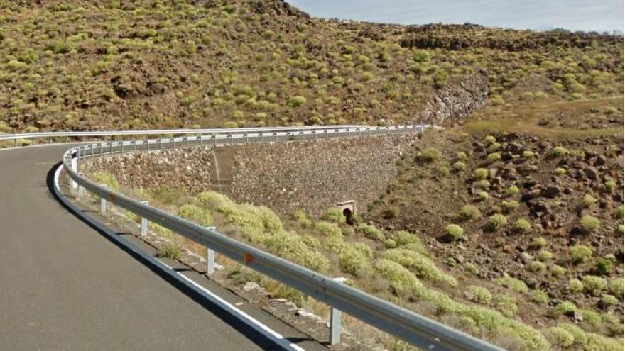La reconstrucción del muro de la carretera de Temisas, a licitación