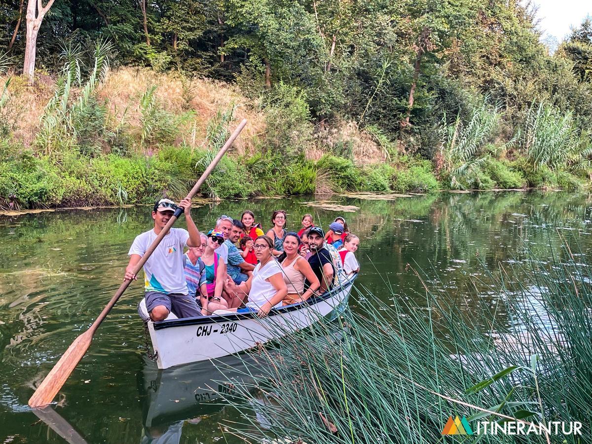 Durante todo julio el Clot de la Mare de Déu acoge las visitas guiadas en barca.