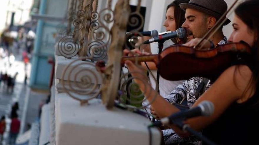 FestiBalc se traslada a la Plaza Mayor y a la calle de Balborraz