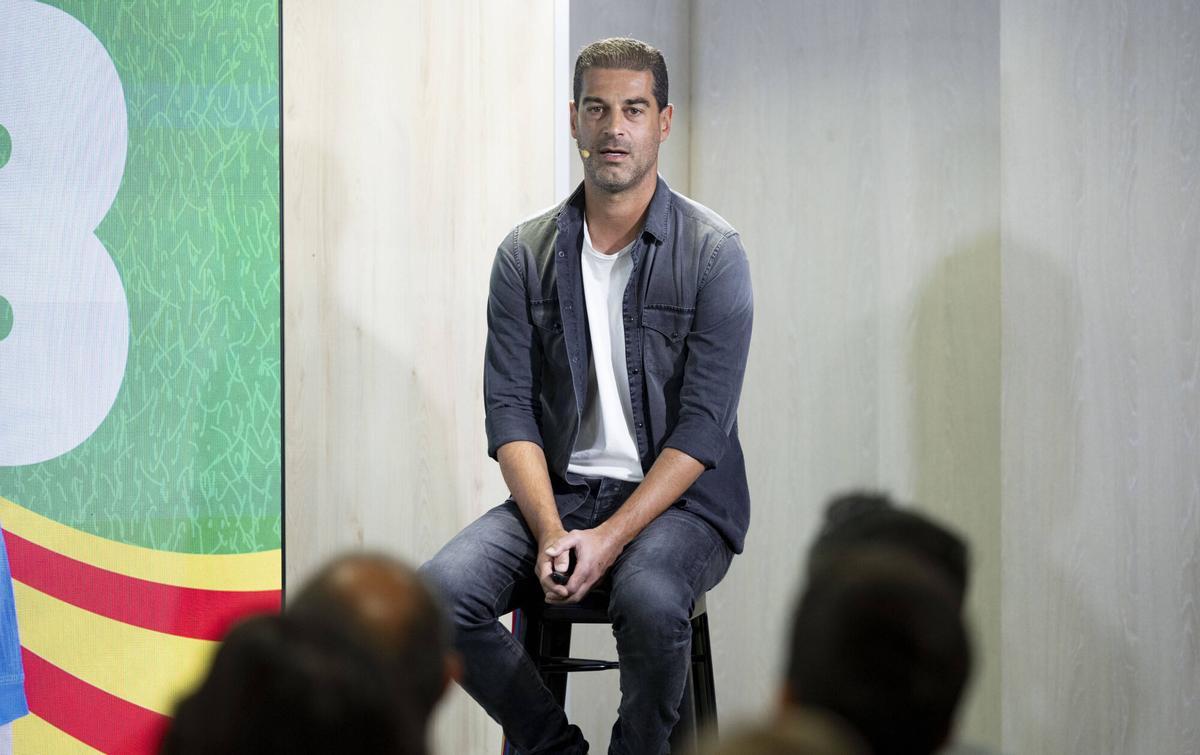 Lista convocados Selección Catalana. Foto: Javi Ferrandiz.. gerard lopez. seleccion catalunya. amistoso 2025 seleccion catalunya . seleccion costa rica . presentacion . lista convocados. paisano 2025 solo. sede federacion catalana futbol fcf