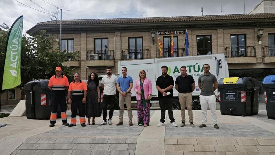 Rafal pone en marcha el nuevo servicio de recogida de basuras que incluye el contenedor marrón